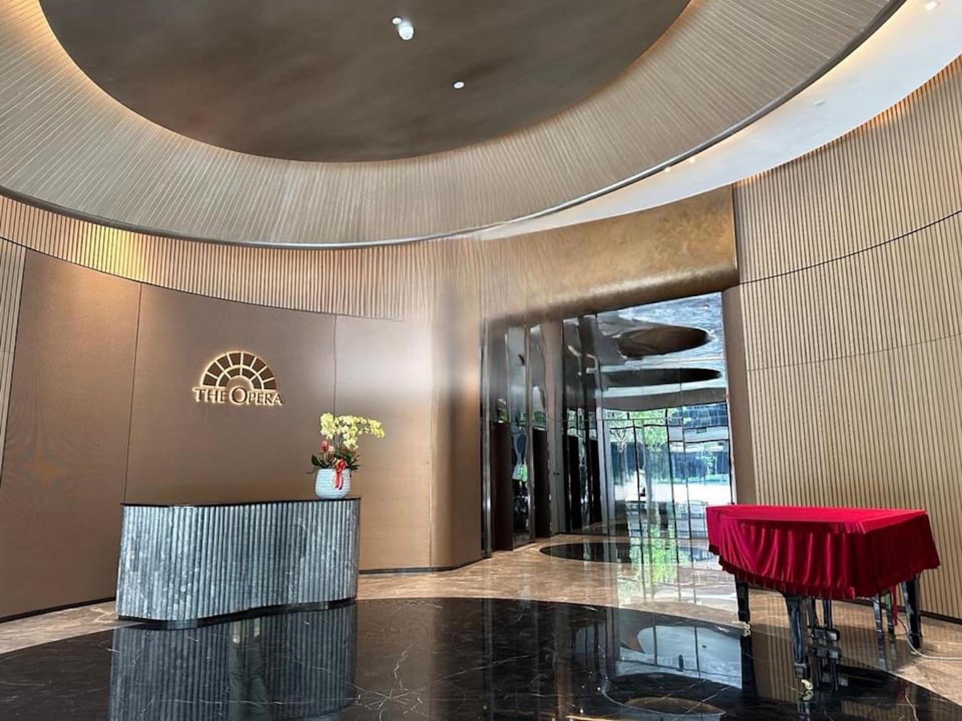 The Opera Apartment Cental Saigon Free Pool-Gym-Sauna Room- Golf Mini Ho Chi Minh City Bagian luar foto