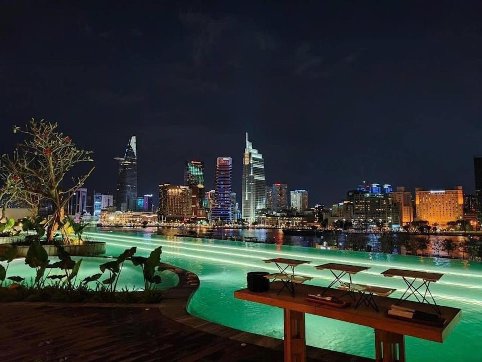 The Opera Apartment Cental Saigon Free Pool-Gym-Sauna Room- Golf Mini Ho Chi Minh City Bagian luar foto