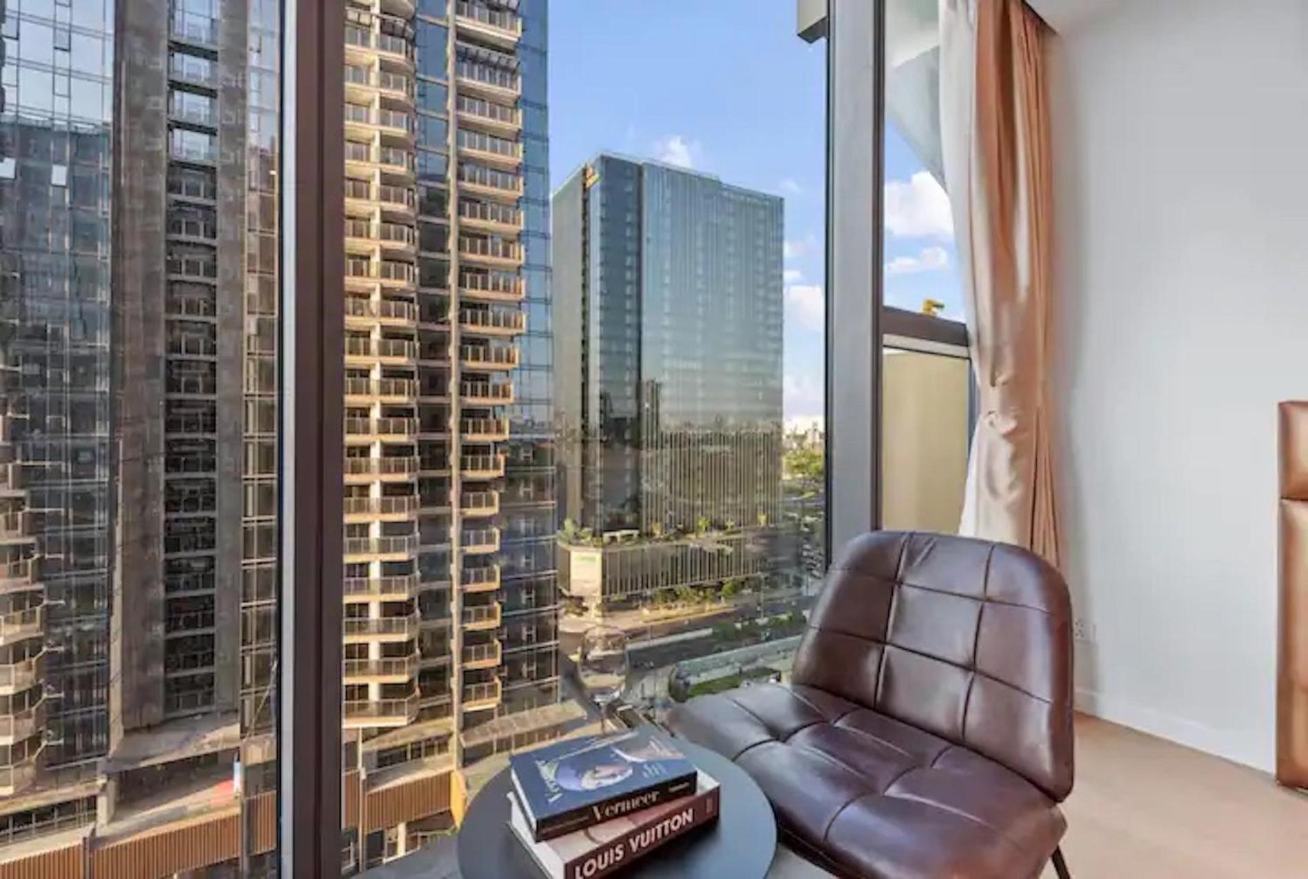 The Opera Apartment Cental Saigon Free Pool-Gym-Sauna Room- Golf Mini Ho Chi Minh City Bagian luar foto