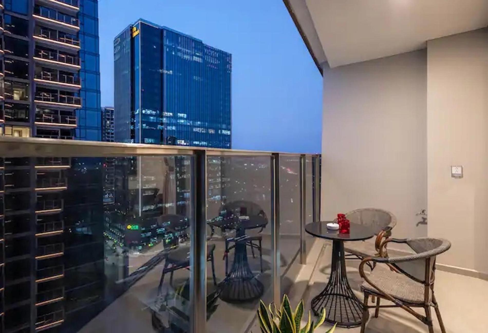 The Opera Apartment Cental Saigon Free Pool-Gym-Sauna Room- Golf Mini Ho Chi Minh City Bagian luar foto