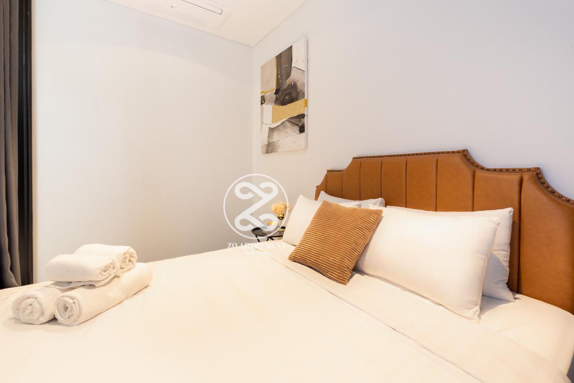 The Opera Apartment Cental Saigon Free Pool-Gym-Sauna Room- Golf Mini Ho Chi Minh City Bagian luar foto
