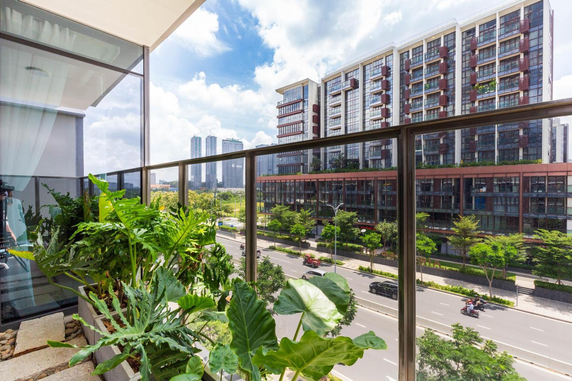 The Opera Apartment Cental Saigon Free Pool-Gym-Sauna Room- Golf Mini Ho Chi Minh City Bagian luar foto
