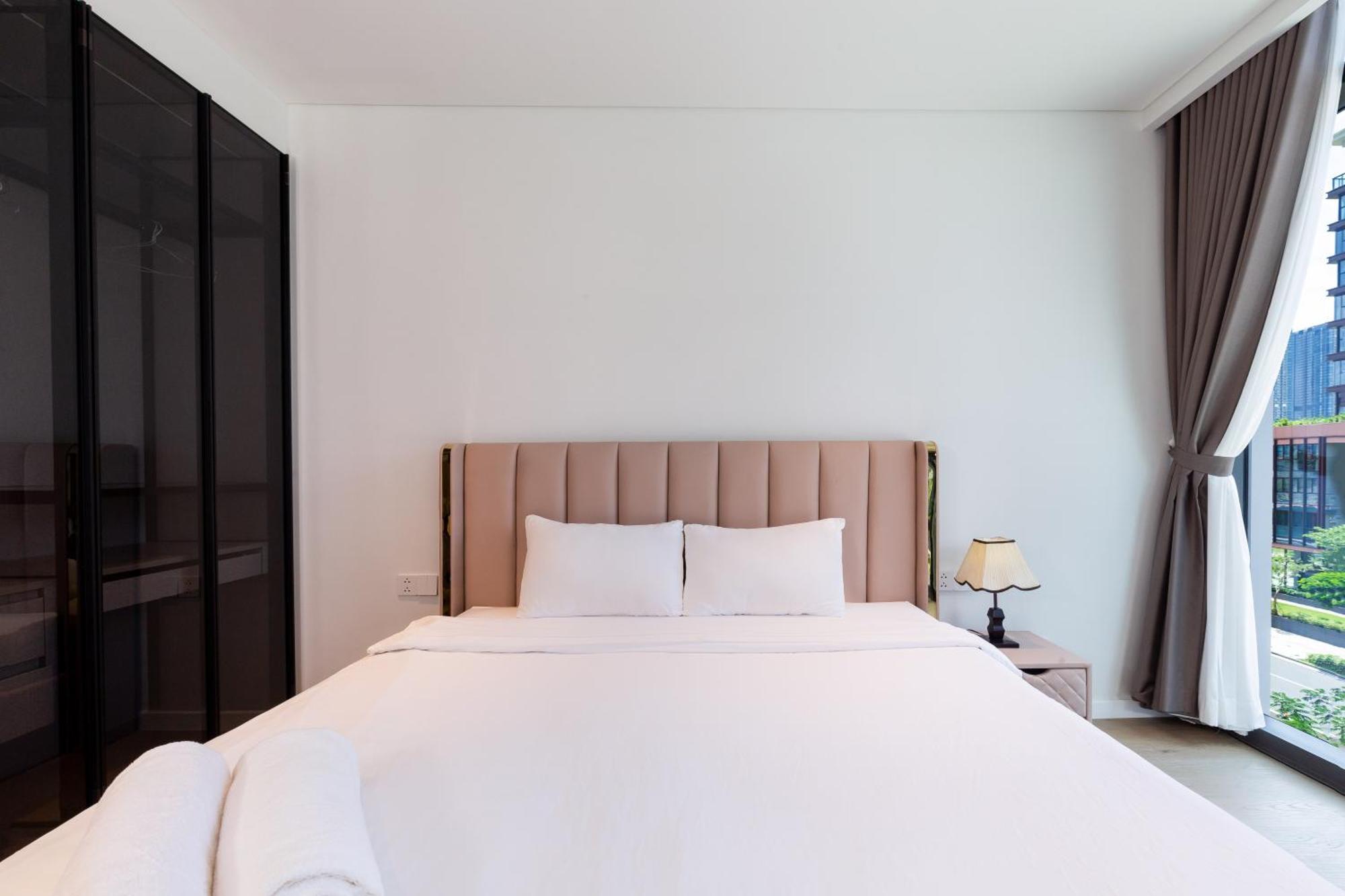 The Opera Apartment Cental Saigon Free Pool-Gym-Sauna Room- Golf Mini Ho Chi Minh City Bagian luar foto