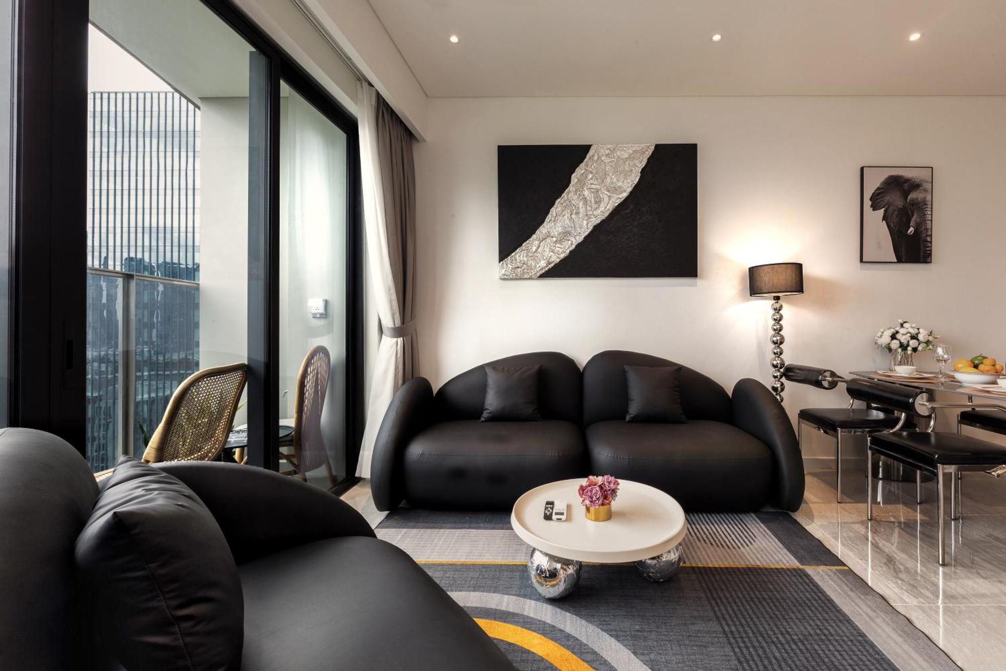The Opera Apartment Cental Saigon Free Pool-Gym-Sauna Room- Golf Mini Ho Chi Minh City Bagian luar foto